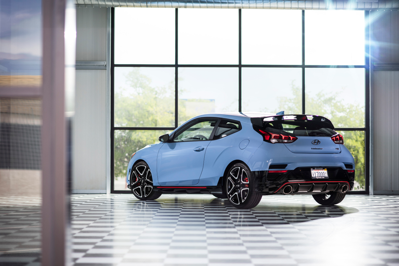Illustration for article titled The 2019 Hyundai Veloster N Is Coming For The GTI's Hot Hatch Lunch Money